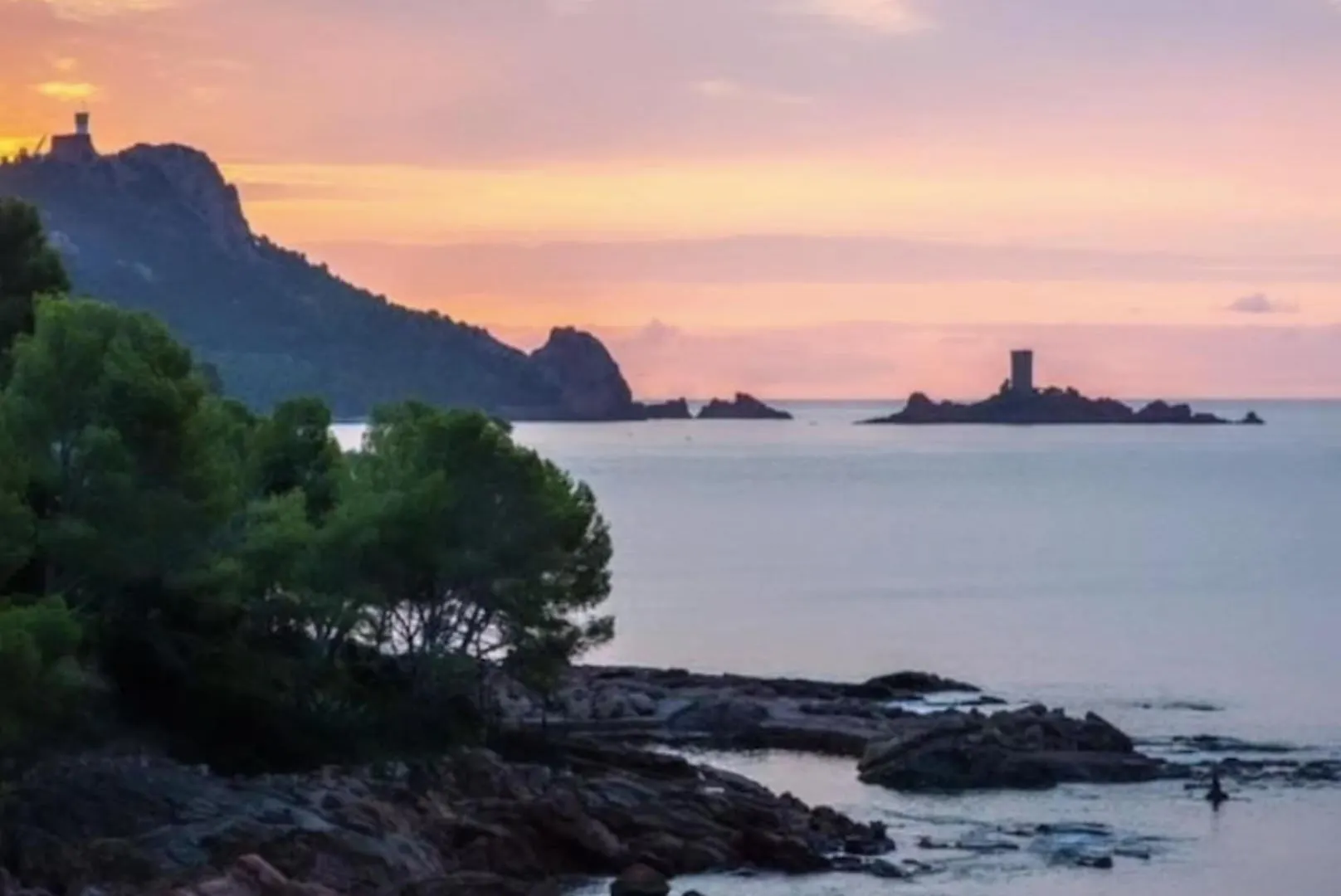 Charming T2 100 Meters From The Beach Fréjus Appartement